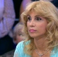 МОДЕН ГАФ! Светослава Рудолф заголи гръд, втрещи с облекло като чалга певица (СКАНДАЛНА СНИМКА)