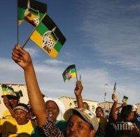 Стрелят и обгазяват протестиращи в Южна Африка
