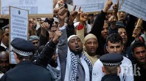 дадена дума сащ гонят 4000 сомалийци