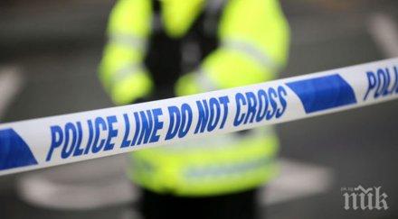 бандит влетя колата общинска сграда германия