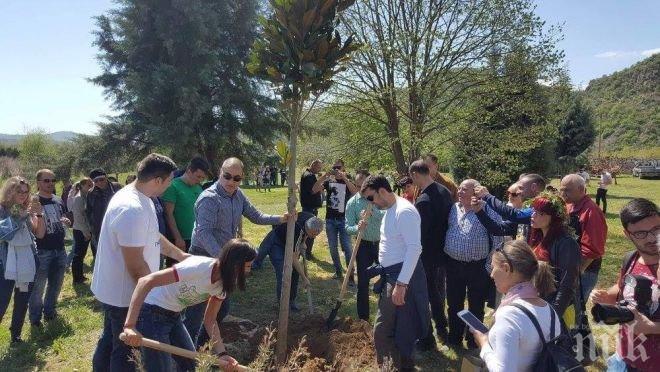 Цветан Цветанов участва в инициативата на МГЕРБ-Благоевград Да пуснем корени в България” (СНИМКИ)