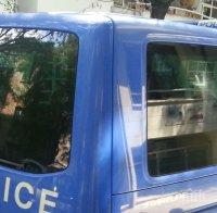 КАТО ПО ФИЛМИТЕ! Двама с мотор грабнали куфарчето със 120 бона на гръцкия бизнесмен, праснали го по главата