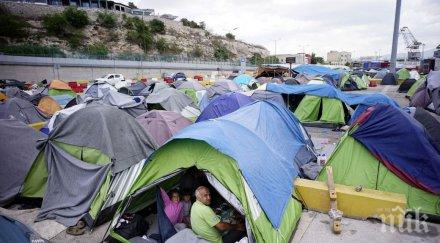 франция разселват мигранти цялата страна опожаряването лагер