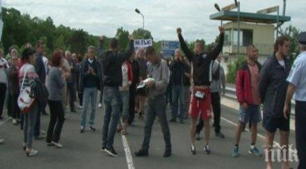 жители царево блокират пътя южното черноморие