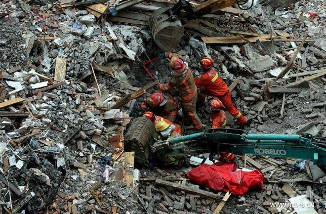 Трагедия: При срутване на строеж в Мексико загинаха шест човека