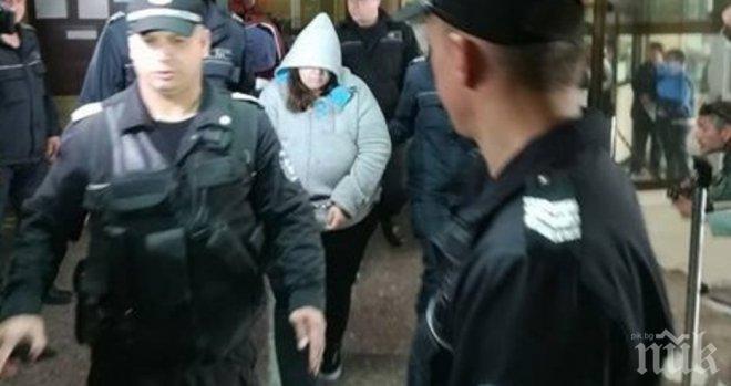 Обвинената за убийството на таксиджията: Бременна съм! Ренета се изкара и психично болна
