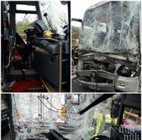 Правят животоспасяваща операция на шофьора, катастрофирал в Генуа! Състоянието му е критично