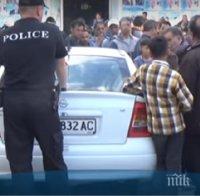 Напрежение в Кърджали! Стотици се събраха на протест заради отвлечената Фатме (ВИДЕО)