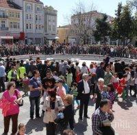 Пловдив посреща Великден с 500-килограмов козунак 