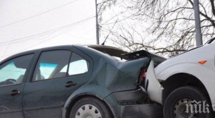 верижна катастрофа образува голямо задръстване сандански