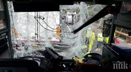 код червено италианските пътища великден