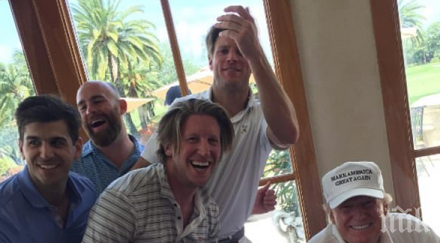 доналд тръмп посрещна великден палм бийч