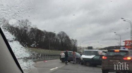 страшно меле коли нанизаха заради поледицата москва видео