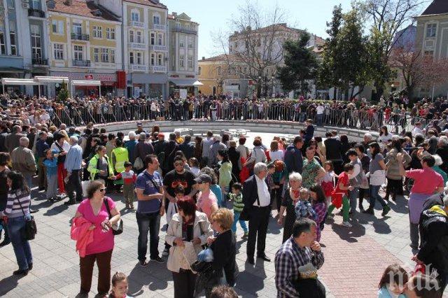 Пловдив посреща Великден с 500-килограмов козунак 