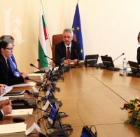 Светият синод благослови служебния кабинет с библии