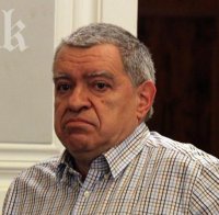 Михаил Константинов остава като пиар в „Информационно обслужване“