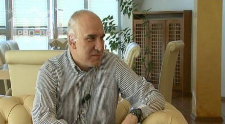 левон хампарцумян заплатата петцифрена достатъчно хубава