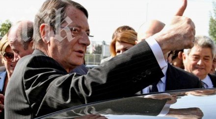 близки кипърския президент измъкнали млн евро банките