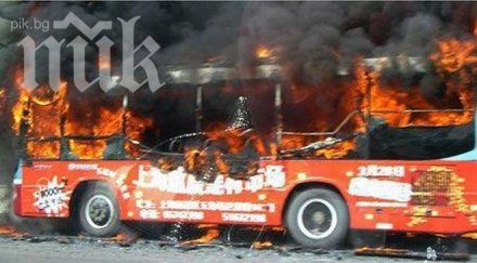 шофьорът автобус паркиран взривения бургас отвсякъде хвърчеше кръв беше все едно война