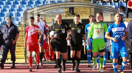 левски цска играят 1600 часа април