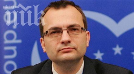 мартин димитров сдс глупостта краката къси