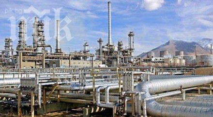 сирийската опозиция подпалила три петролни кладенеца