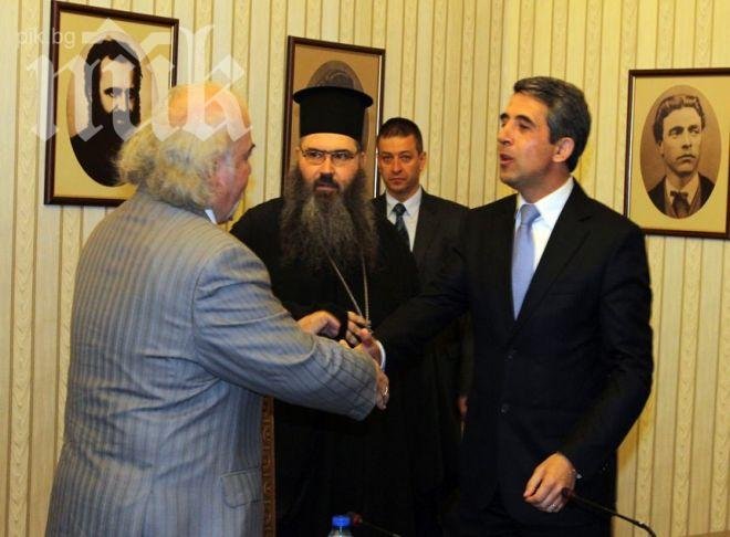 Вселенски събор при Плевнелиев ще гаси самозапалванията