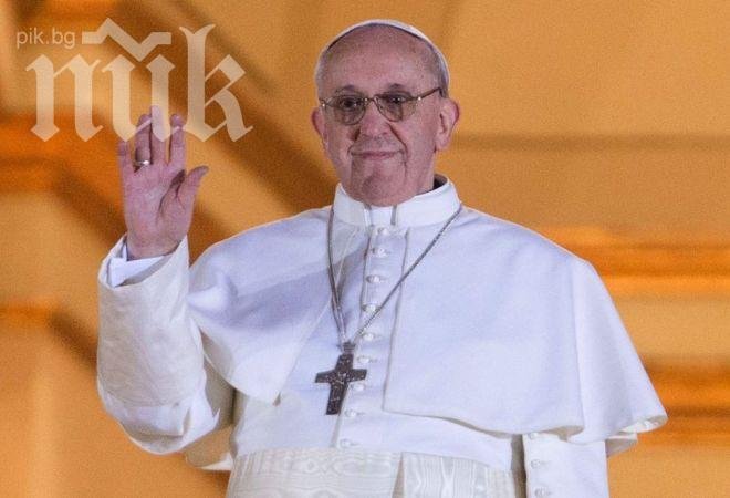 Днес е католическият Великден, папа Франциск с първа литургия