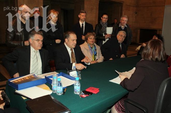  Алексей Петров, Слави Бинев, Кръстю Петков и Павел Чернев се коалираха