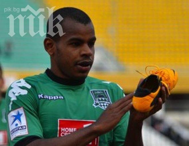 Жоазиньо: Съотборниците ми се шегуват, че ставам за Барселона