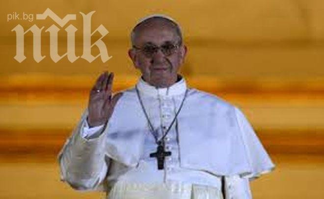 Папaта поиска мир в Сирия и Палестина във великденската си реч 