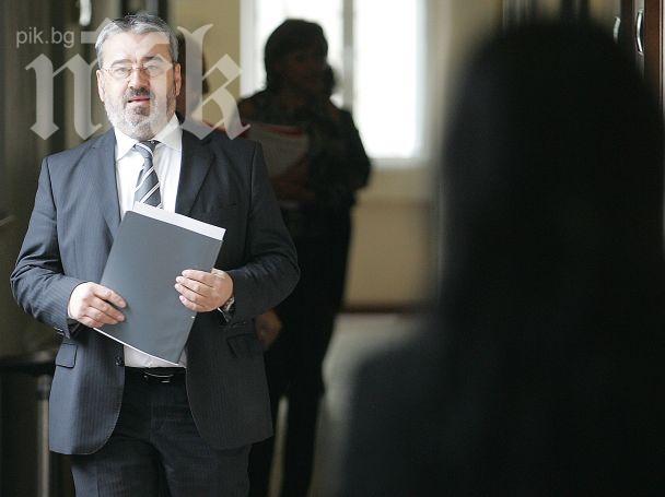 Прокуратурата разследва ДКЕВР за таксата за зелените централи