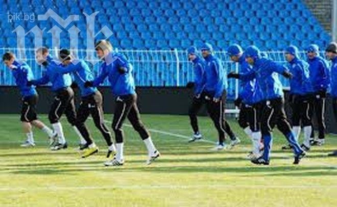 Руснаци ще наливат пари в закъсалия Черноморец (Бургас)