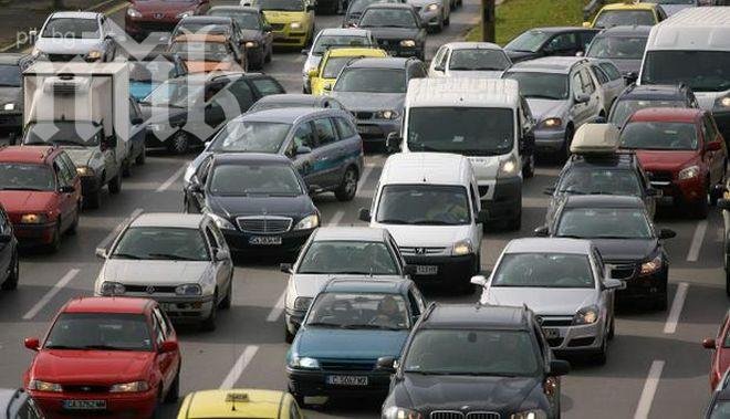 Горящ камион блокира магистрала Тракия