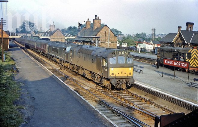 Не хващайте влака, ако не сте взели душ