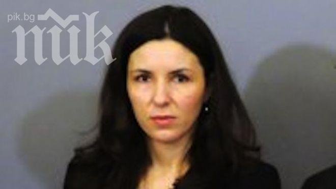 Вицепремиерката Илияна Цанова призна, че е в неплатен отпуск от ЕБВР 