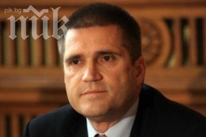 Предизборна идея: Депутатите да пътуват с БДЖ