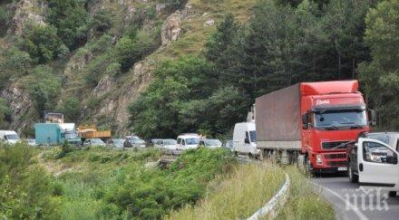 виадукти тунели новия път кресненското дефиле