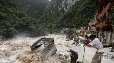 трагедия броят жертвите наводненията перу вече 113 човека