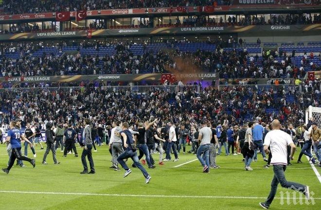 УЕФА наказа с условно изваждане от евротурнирите Лион и Бешикташ
