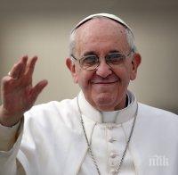 Папа Франциск сравни центровете за бежанци с концлагери