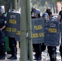 Като на филм! Бандити с експлозиви и картечници нападнаха инкасо компания в Парагвай