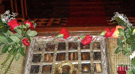 изнасят чудотворната икона света богородица рилския манастир