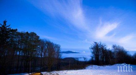 спасиха 200 туристи заклещени снежен капан унгарски хотел