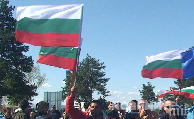 Недоволство! Жителите на Бяла Слатина блокираха възлово кръстовище