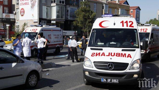 ОТ ПОСЛЕДНИТЕ МИНУТИ! Взривиха бус със студенти в Истанбул, има ранени