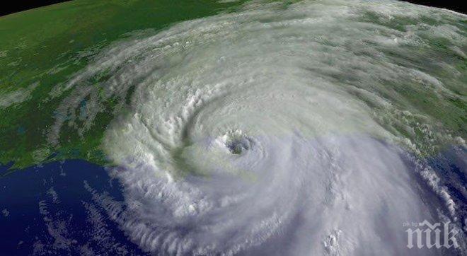 Първият ураган за годината набира сила край Филипините