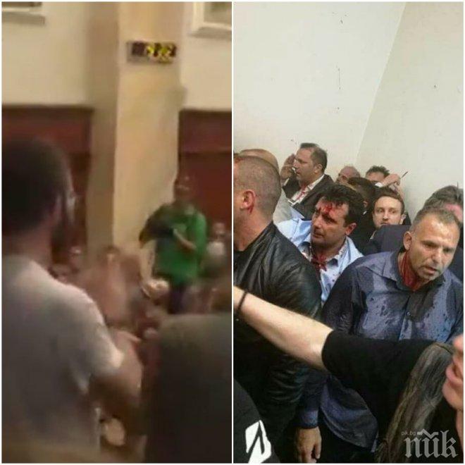 ЛУД ЕКШЪН В СКОПИЕ! Тълпата изгони полицията, държи Заев като заложник! Чакат се спецчасти! (ВИДЕО)
