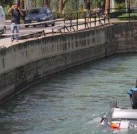 УНИКУМ! Джигит метна колата си в река, за да я... охлади (СНИМКИ)