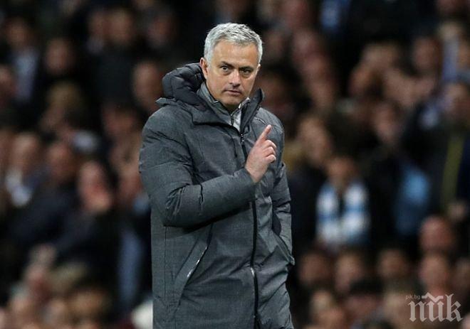 Моуриньо: Хитрият аржентинец изкара червен картон на Фелаини